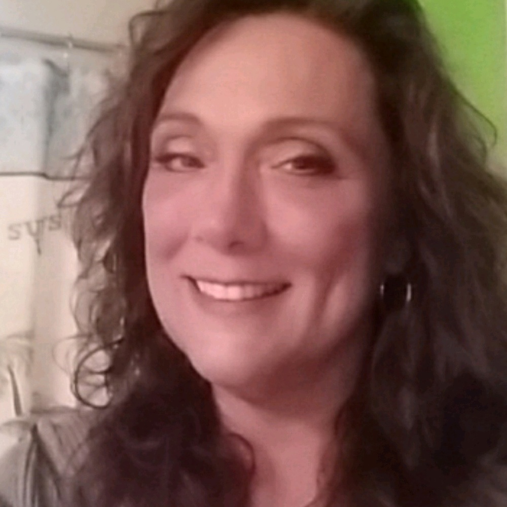 Meet your Posher, Leslie